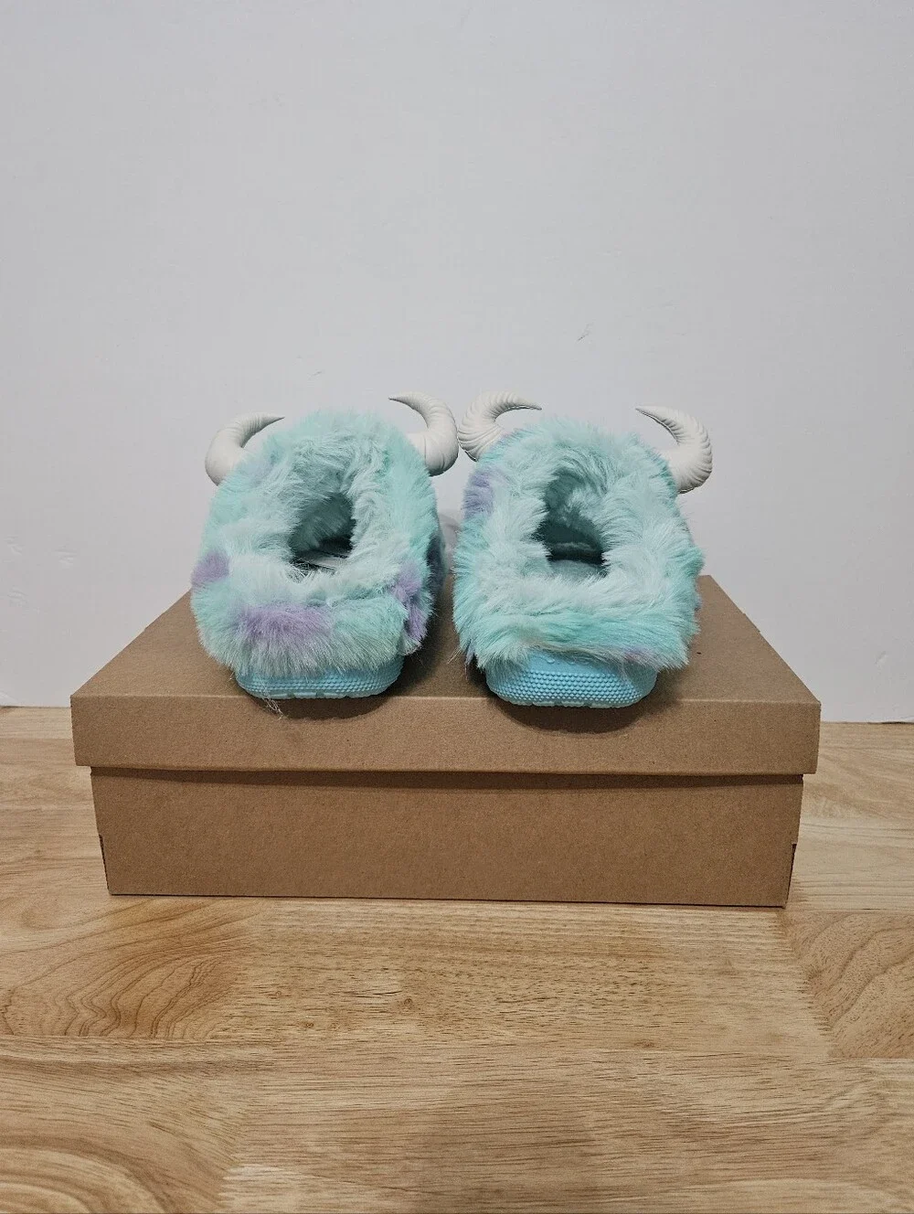 Crocs Monsters Inc Sulley
